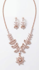 Rosé Bloom Crystal Necklace Set