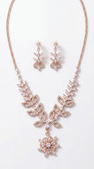 Rosé Bloom Crystal Necklace Set