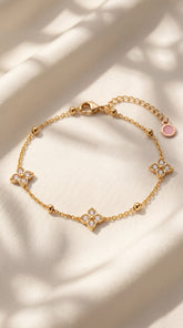 Clover Glow Gold Anklet