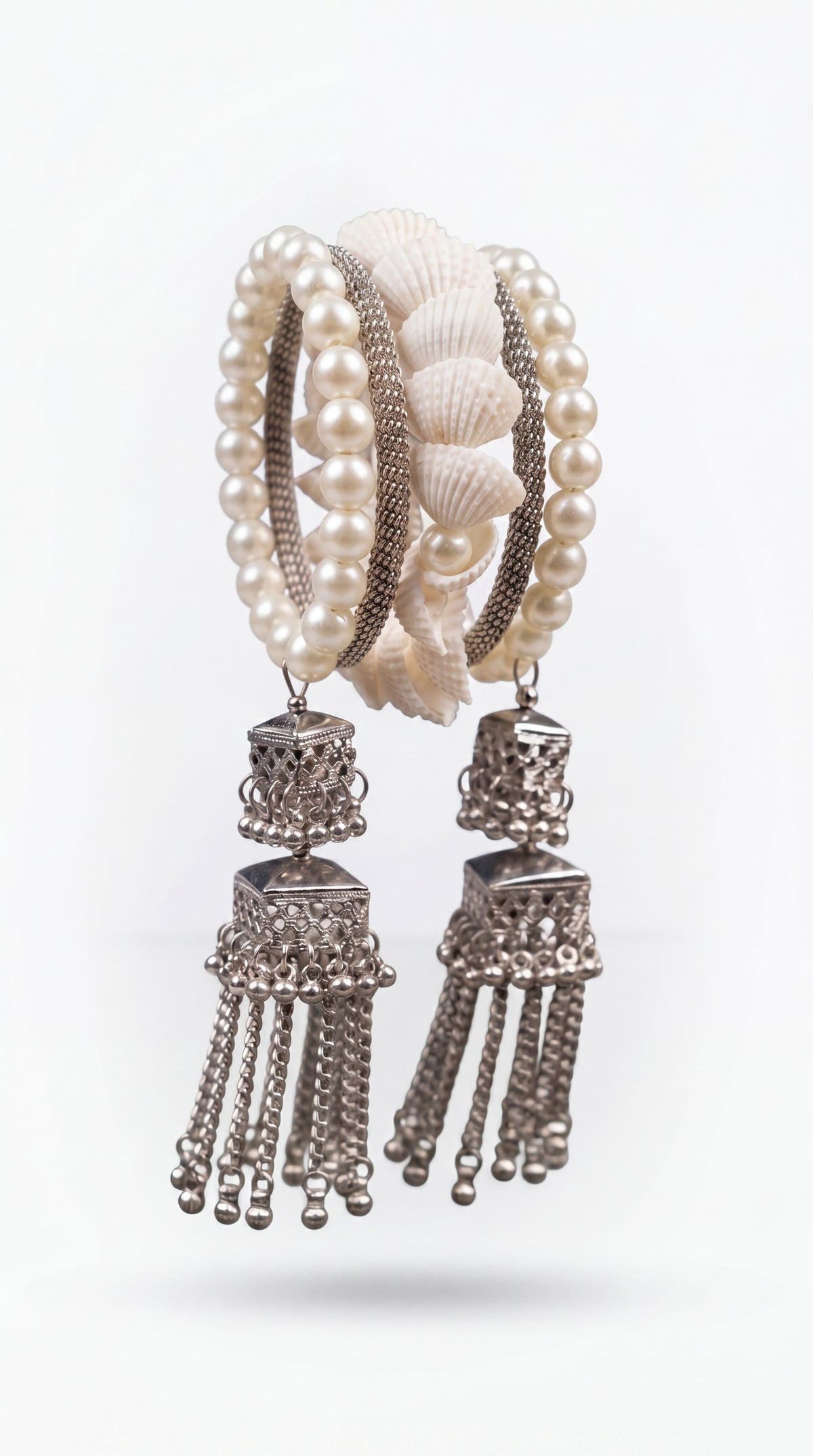 Noira Pearl Shell Bracelet
